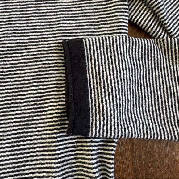 Duluth Trading Co LS Striped Sweater Black Cream Coolmax Mock Neck Women M - Picture 5 of 8